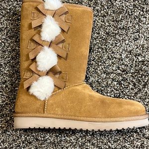 Womens boots Ugg( worn once)